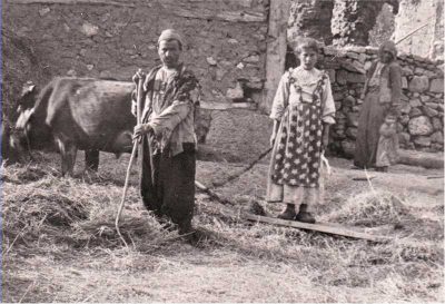 Hadjin_Hacin_area_Farm_Threshing