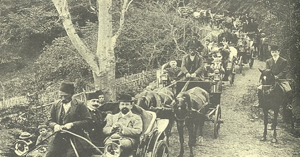 Trebizond_Trabzon_Excursion of Greeks_Early 20th century