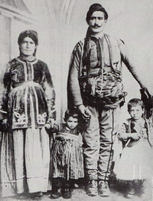 Family_Daniel_Varujan_end_1880s